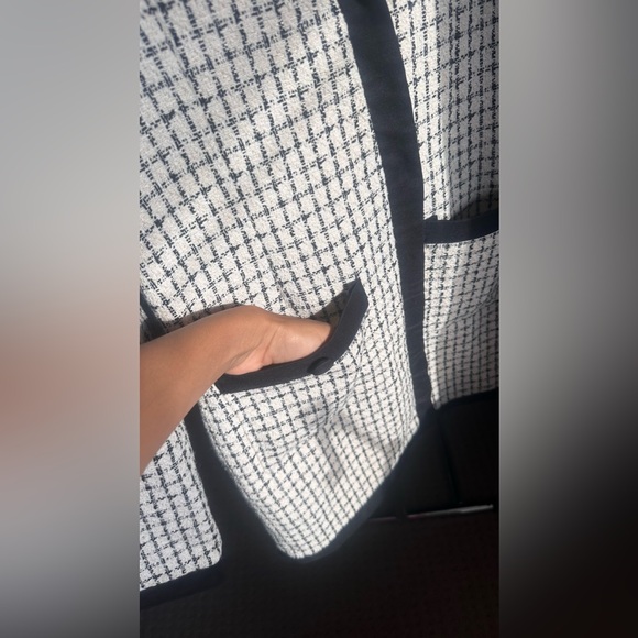 Urban Revivo Tweed Plaid Contrast Trim Dress - Picture 9 of 12